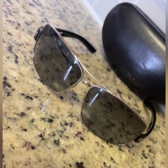 Prada Sunglasses! - Picture 5 of 8